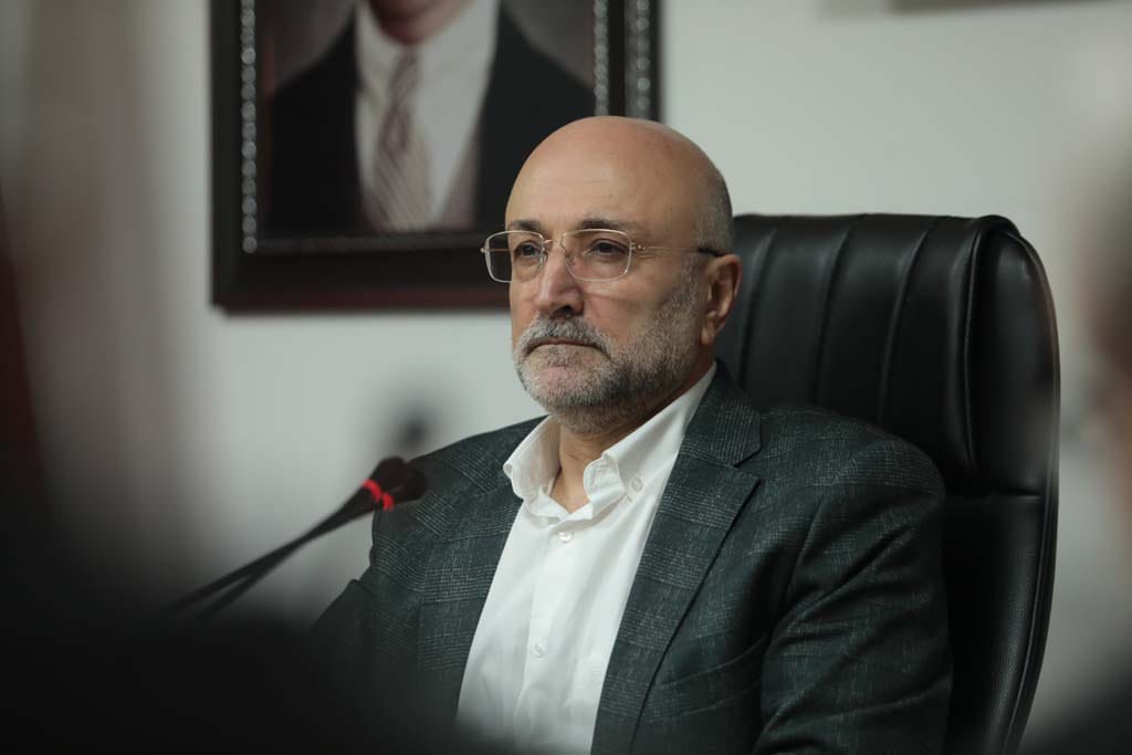 “SREBRENİTSA SOYKIRIMDIR, İNSANLIK SUÇUDUR, AFFETMEYECEĞİZ, UNUTTURMAYACAĞIZ”